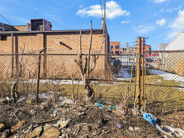 8115 S Cottage Grove Avenue, Chicago, IL 60619