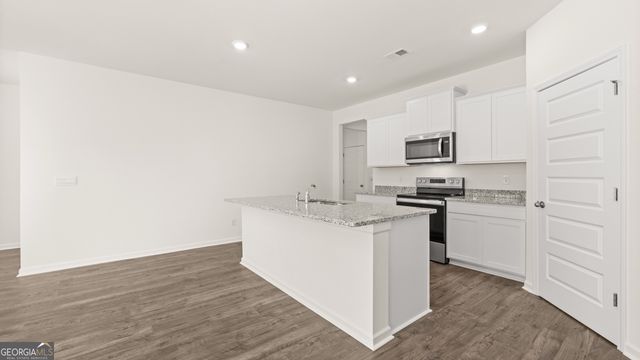 139 Oakchase Park Lane, Hampton, GA 30228