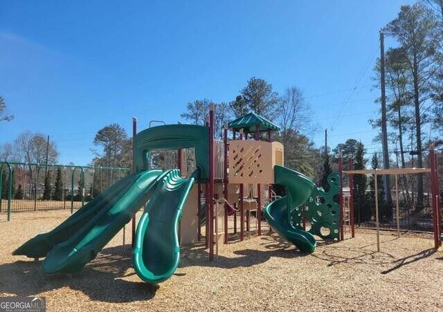 139 Oakchase Park Lane, Hampton, GA 30228