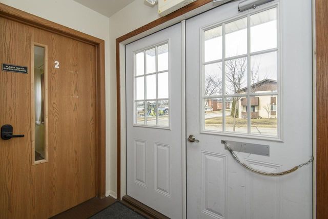 325 Sentinel DRIVE, Waukesha, WI 53189