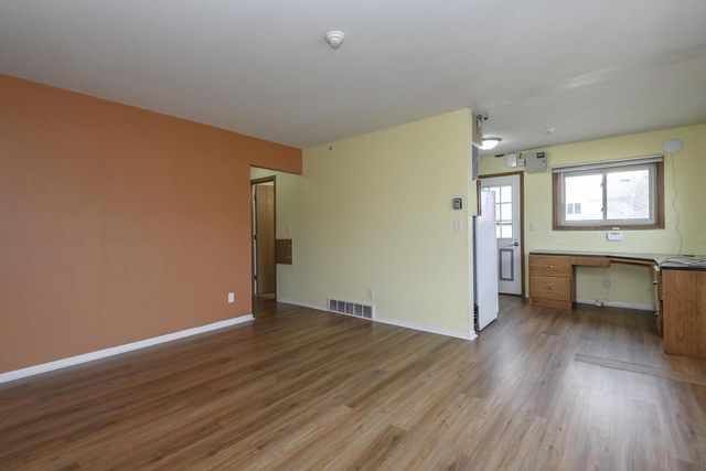 325 Sentinel DRIVE, Waukesha, WI 53189