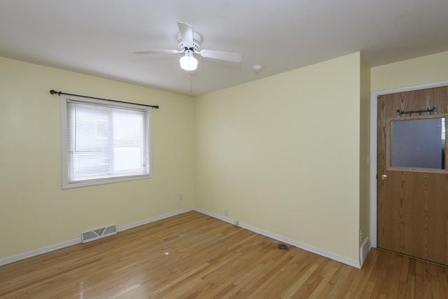 325 Sentinel DRIVE, Waukesha, WI 53189