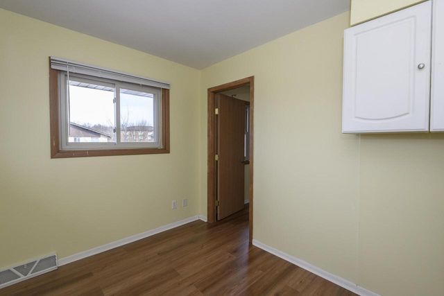 325 Sentinel DRIVE, Waukesha, WI 53189