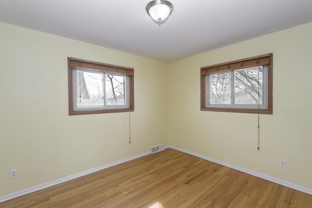 325 Sentinel DRIVE, Waukesha, WI 53189