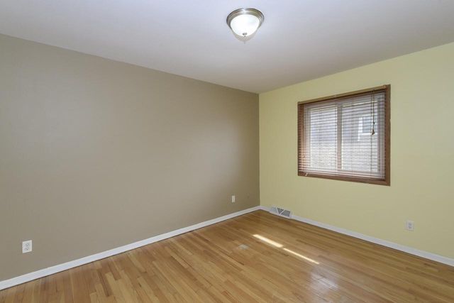 325 Sentinel DRIVE, Waukesha, WI 53189