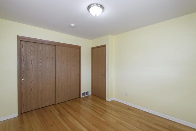 325 Sentinel DRIVE, Waukesha, WI 53189