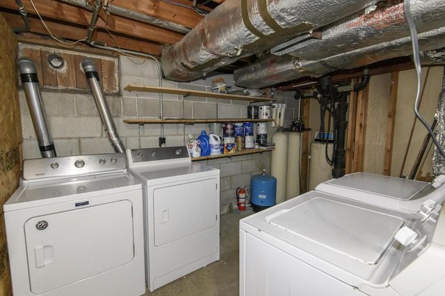 325 Sentinel DRIVE, Waukesha, WI 53189