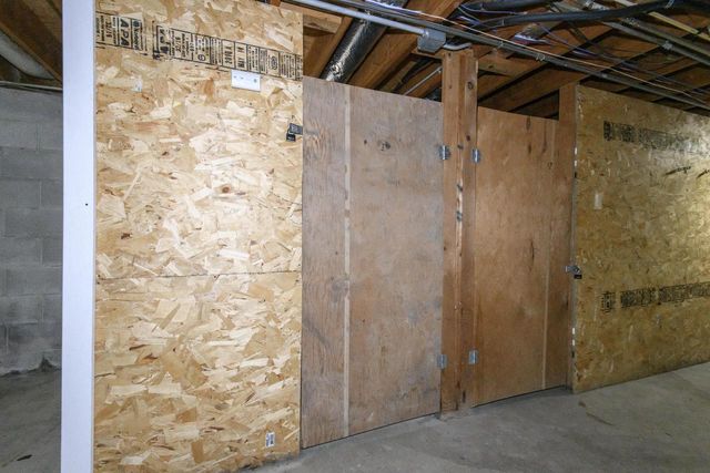 325 Sentinel DRIVE, Waukesha, WI 53189