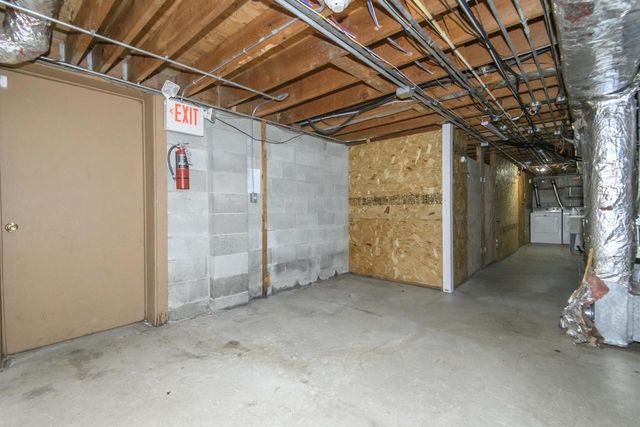 325 Sentinel DRIVE, Waukesha, WI 53189