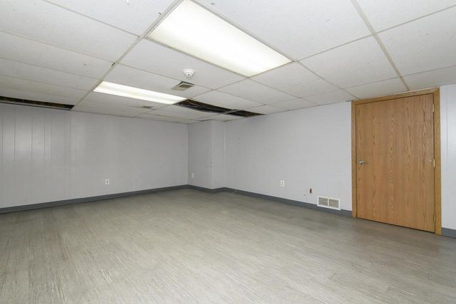 325 Sentinel DRIVE, Waukesha, WI 53189