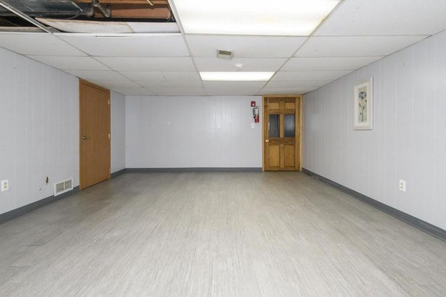 325 Sentinel DRIVE, Waukesha, WI 53189