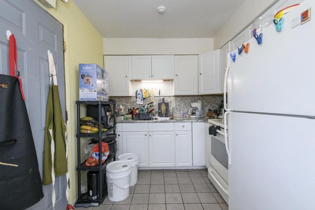 325 Sentinel DRIVE, Waukesha, WI 53189