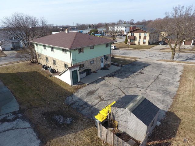 325 Sentinel DRIVE, Waukesha, WI 53189