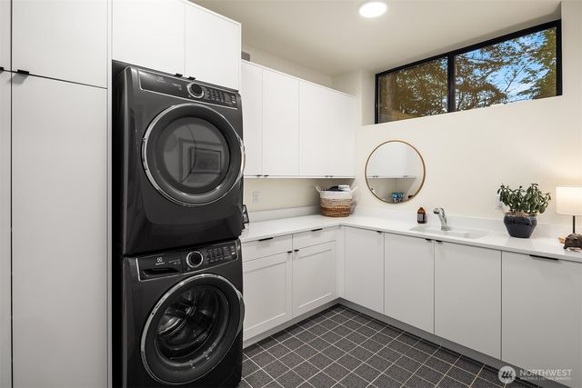 7826 115th Place NE, Kirkland, WA 98033