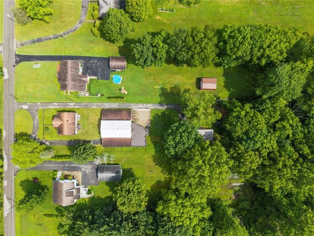 1090-94 N Darby Road, Hermitage, PA 16148