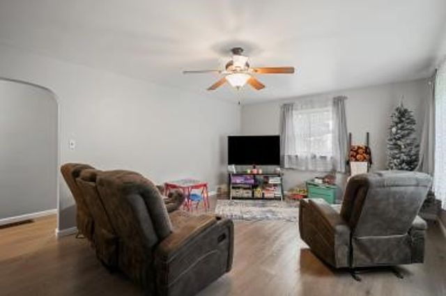 1090-94 N Darby Road, Hermitage, PA 16148