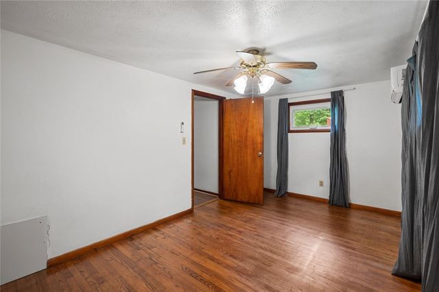 1090-94 N Darby Road, Hermitage, PA 16148