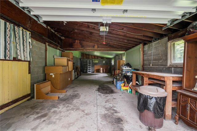 1090-94 N Darby Road, Hermitage, PA 16148