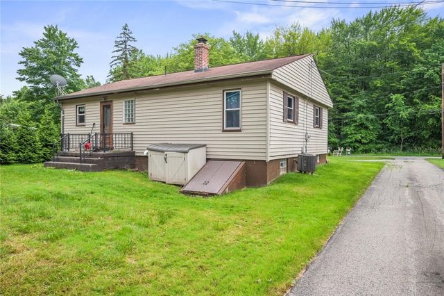 1090-94 N Darby Road, Hermitage, PA 16148