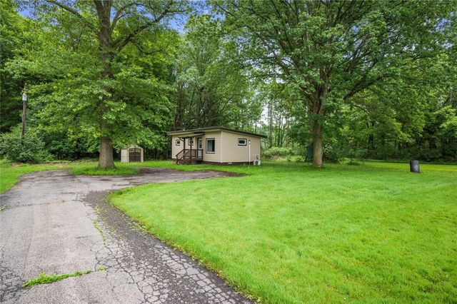 1090-94 N Darby Road, Hermitage, PA 16148