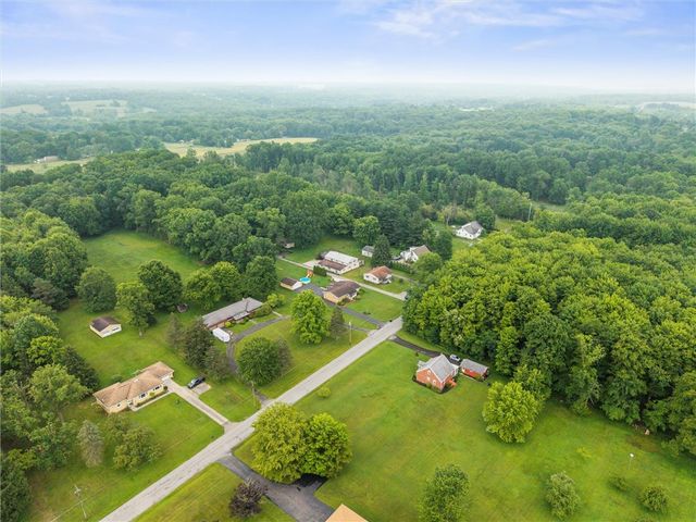 1090-94 N Darby Road, Hermitage, PA 16148