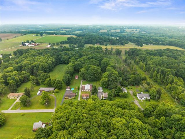 1090-94 N Darby Road, Hermitage, PA 16148