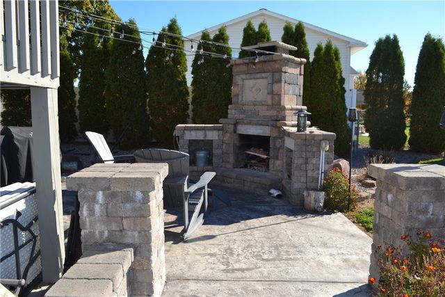 518 Manitou Beach Road, Greece, NY 14468