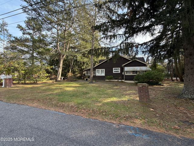 353 Arrowhead Drive, Brick, NJ 08724