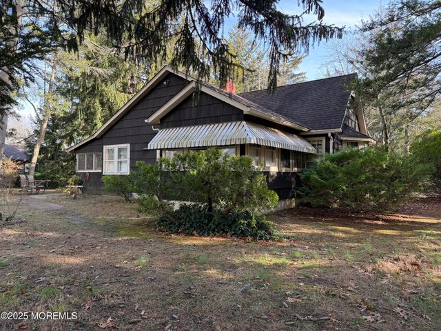 353 Arrowhead Drive, Brick, NJ 08724