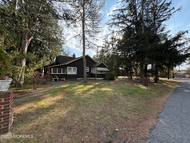 353 Arrowhead Drive, Brick, NJ 08724