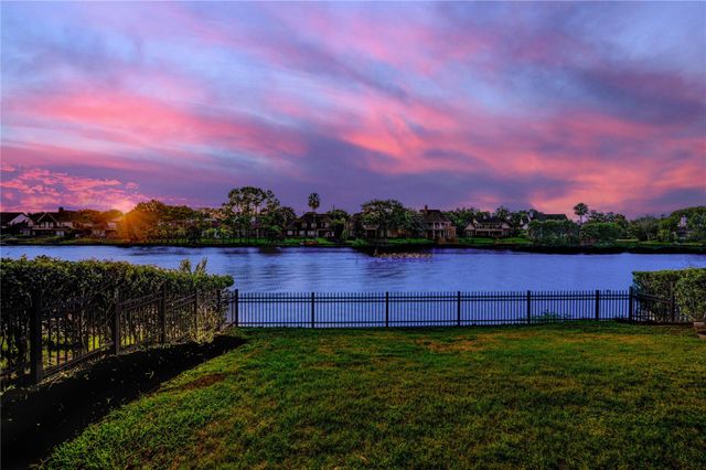 902 Oyster Bank Circle, Sugar Land, TX 77478