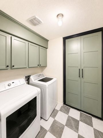 202 Mossberg LN, Bastrop, TX 78602