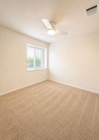 202 Mossberg LN, Bastrop, TX 78602