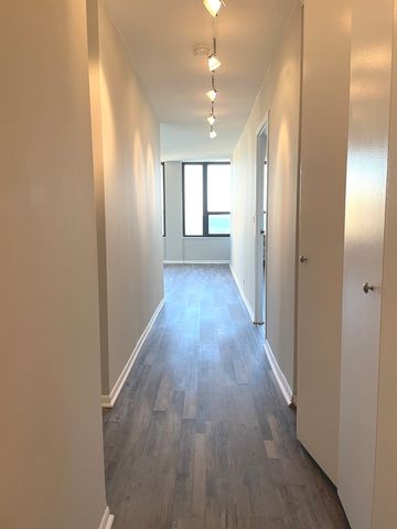 5100 N Marine Drive 27M, Chicago, IL 60640