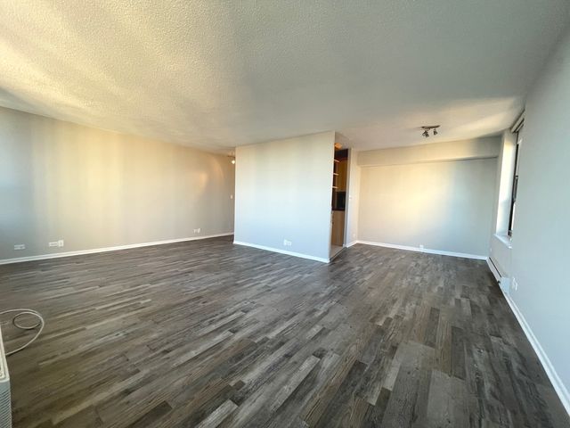 5100 N Marine Drive 27M, Chicago, IL 60640
