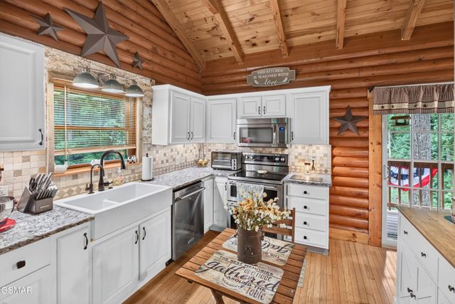 2104 Reid Lane, Sevierville, TN 37876