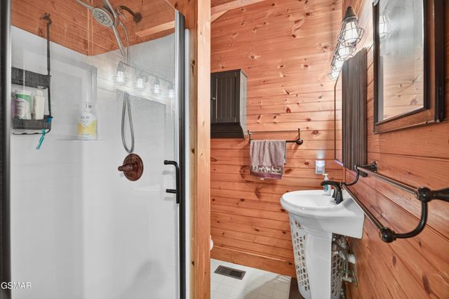2104 Reid Lane, Sevierville, TN 37876