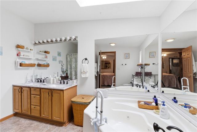 560 Park Hills Crossing 40, Fairborn, OH 45324