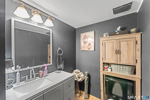 4 Heather Court 4, Woodbury, CT 06798