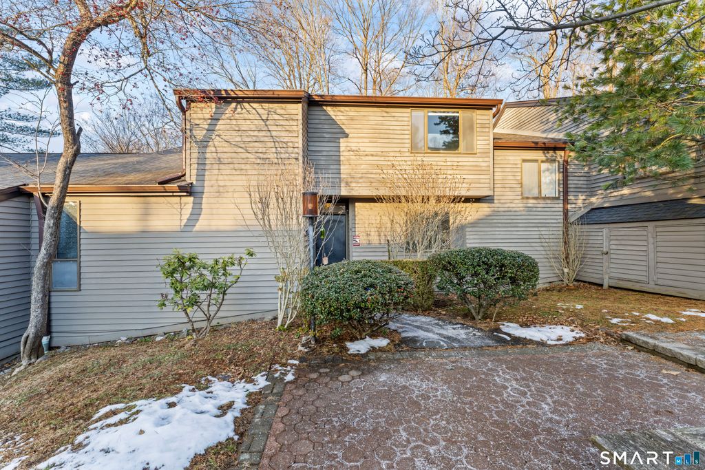 4 Heather Court 4, Woodbury, CT 06798