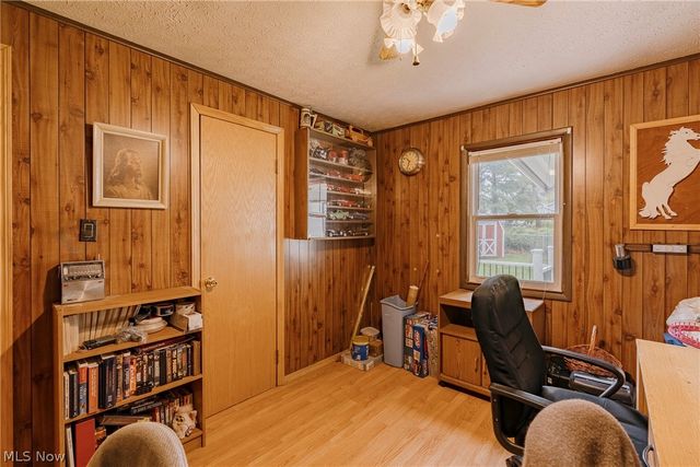 464 Jefferson Avenue, Barberton, OH 44203