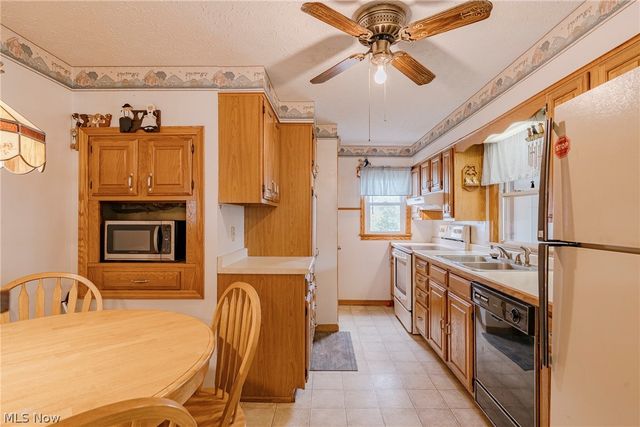 464 Jefferson Avenue, Barberton, OH 44203