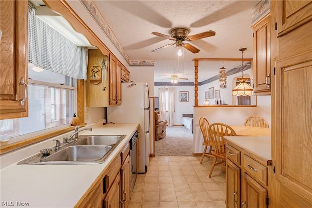 464 Jefferson Avenue, Barberton, OH 44203