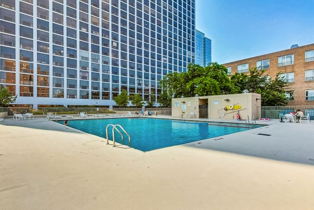 4343 N Clarendon Avenue 718, Chicago, IL 60613