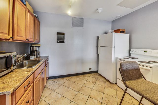 4343 N Clarendon Avenue 718, Chicago, IL 60613