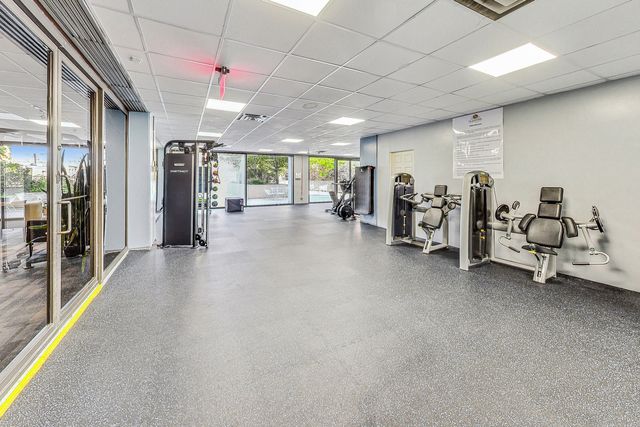 4343 N Clarendon Avenue 718, Chicago, IL 60613
