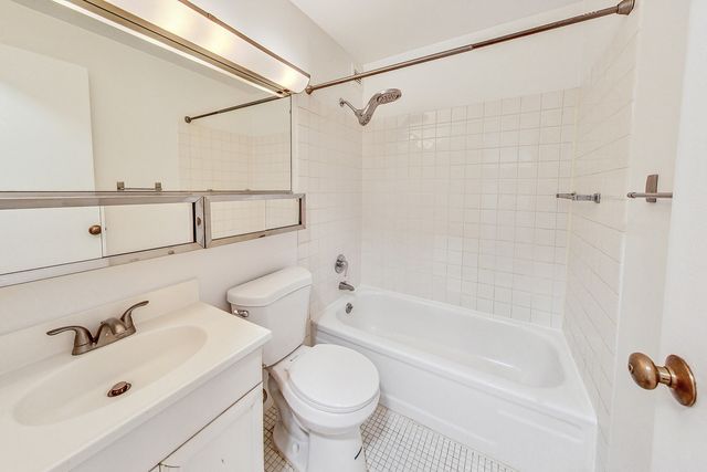 4343 N Clarendon Avenue 718, Chicago, IL 60613