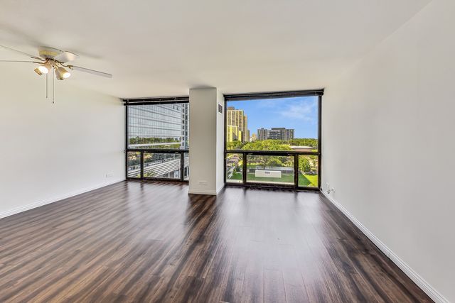 4343 N Clarendon Avenue 718, Chicago, IL 60613