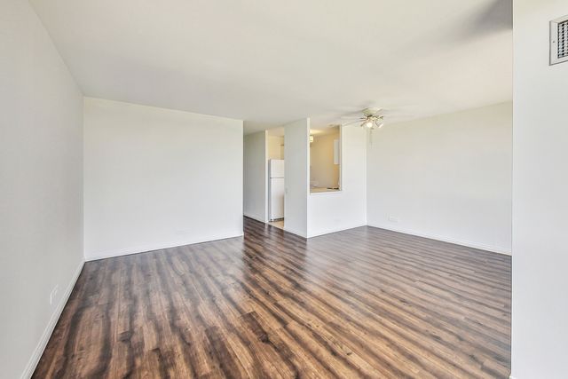 4343 N Clarendon Avenue 718, Chicago, IL 60613