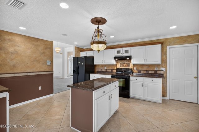 2432 MALLORY HILLS Road, Jacksonville, FL 32221
